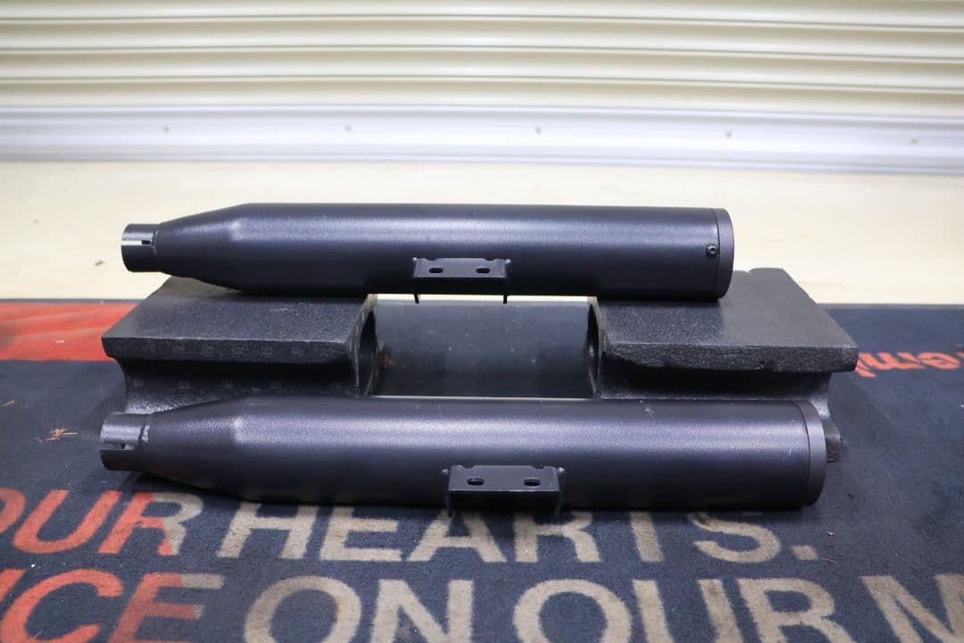 ソフテイル　18〜 バンス&ハインズマフラー　FXBB FXLR FXBR 等