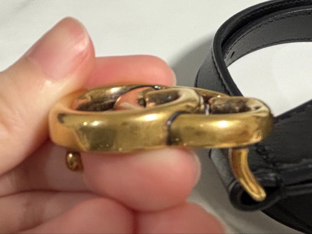 GUCCI ロゴ ブラックレザーベルト