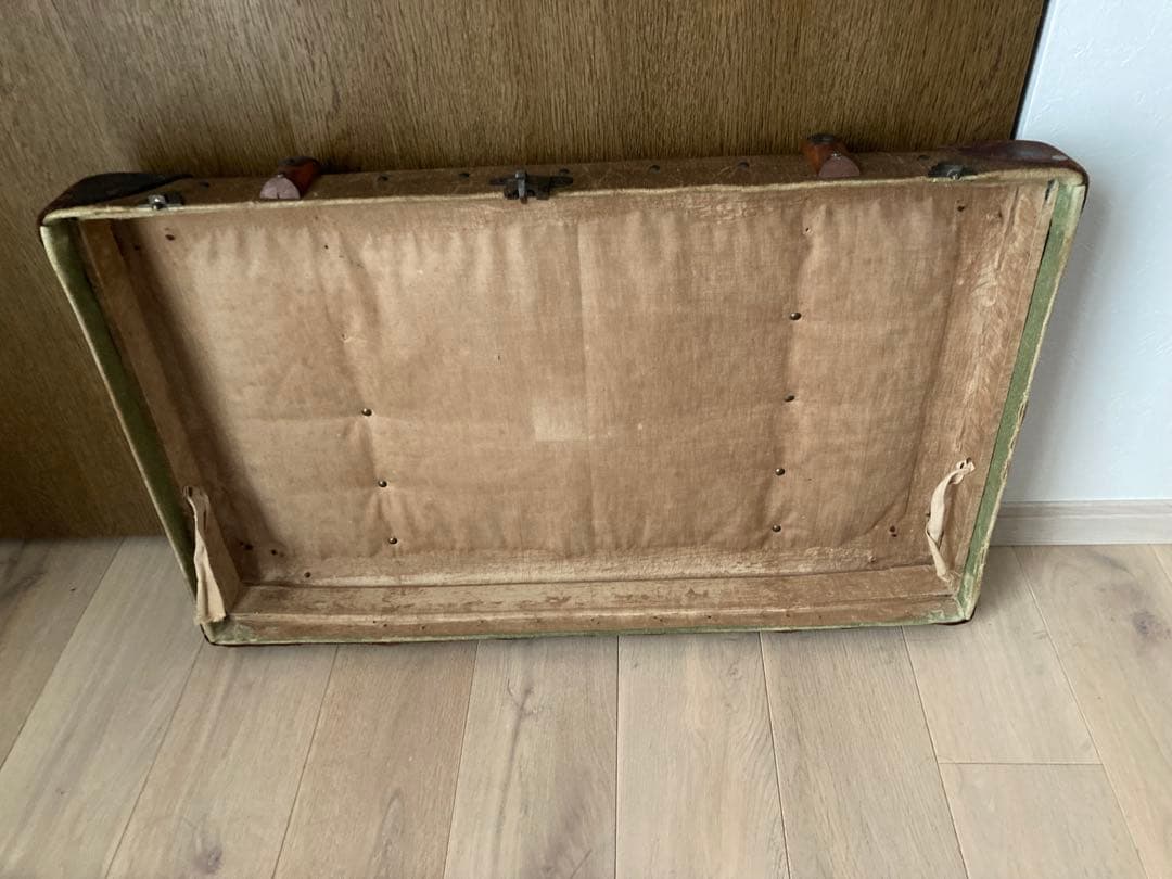 ￼【お値下げ】アンティーク ヴィンテージ 大型トランク 収納　コーヒーテーブル