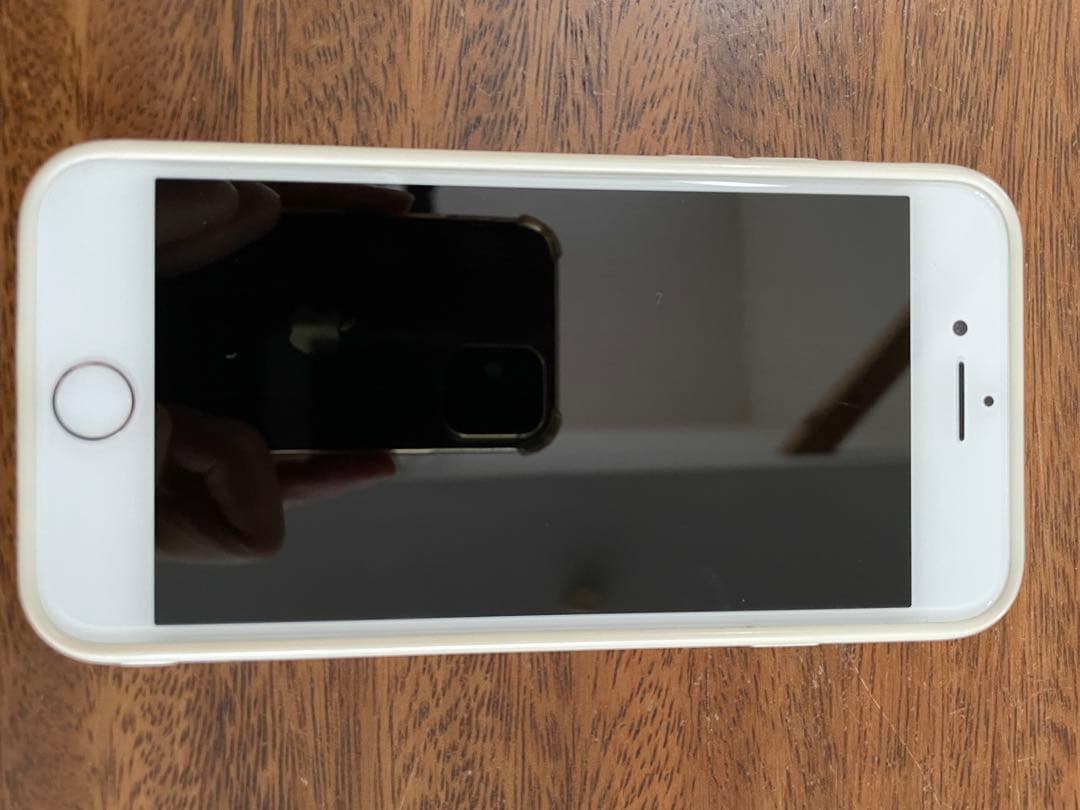 Apple iPhone 8 ホワイト 本体