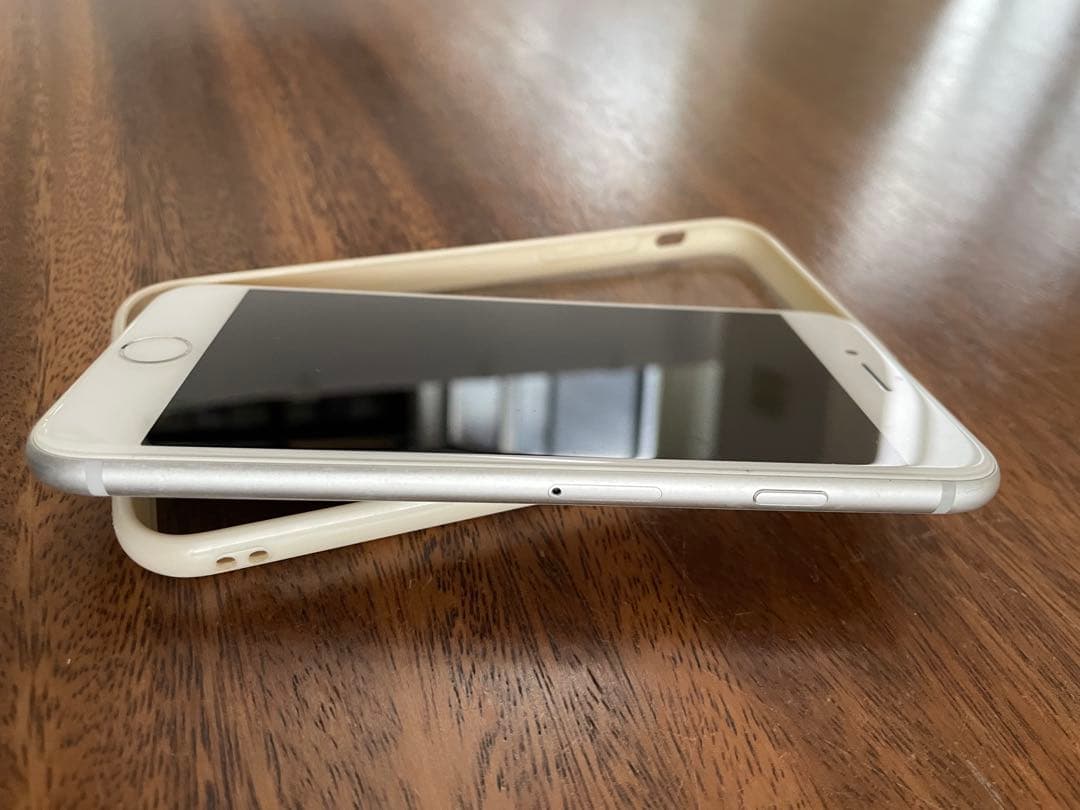 Apple iPhone 8 ホワイト 本体