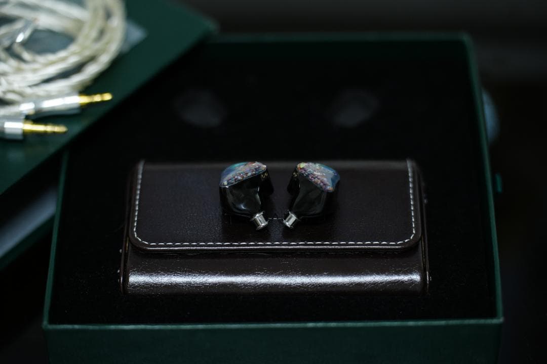 イヤホン THIEAUDIO MONARCH