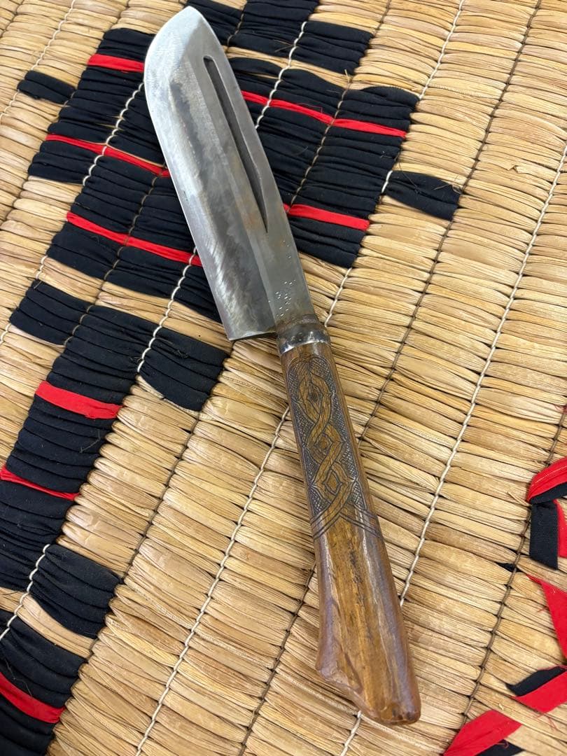 アイヌ　タシロ　山刀　上川アイヌ　木彫り　鱗彫り　龍馬特撰　土佐打ち刃物