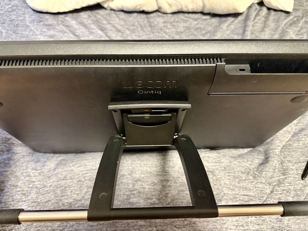 DTK2260K1D ワコム 液タブ Wacom Cintiq 22 FHD