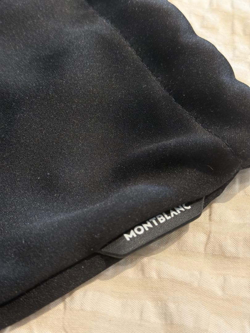 Montblanc MB01 ワイヤレスオーバーイヤーヘッドホン