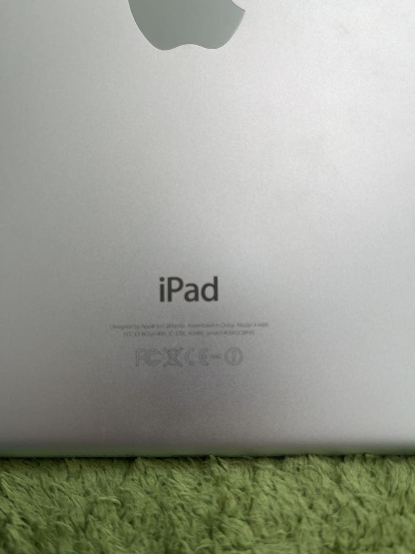 Apple iPad mini 2 シルバー
