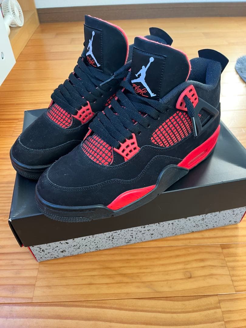 Jordan 4 \"Red Thunder/Crimson\"そうた
