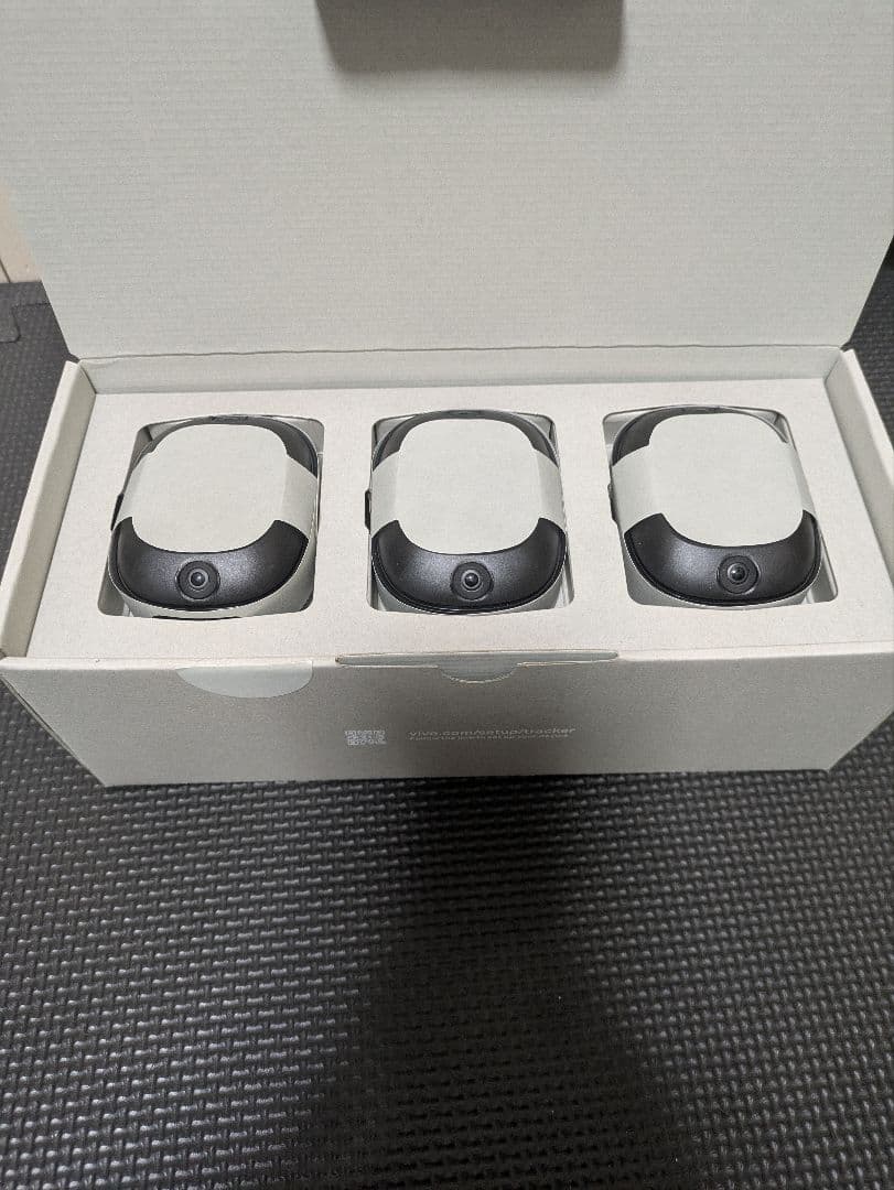 その他 HTC VIVE Ultimate Tracker 3+1kit