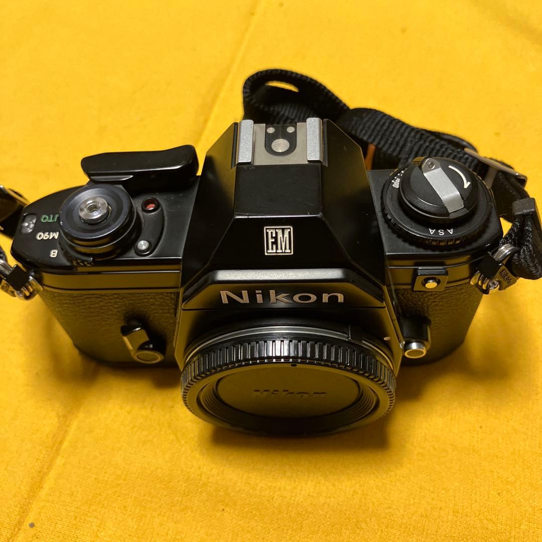 Nikon EM ブラック フィルム一眼レフカメラ