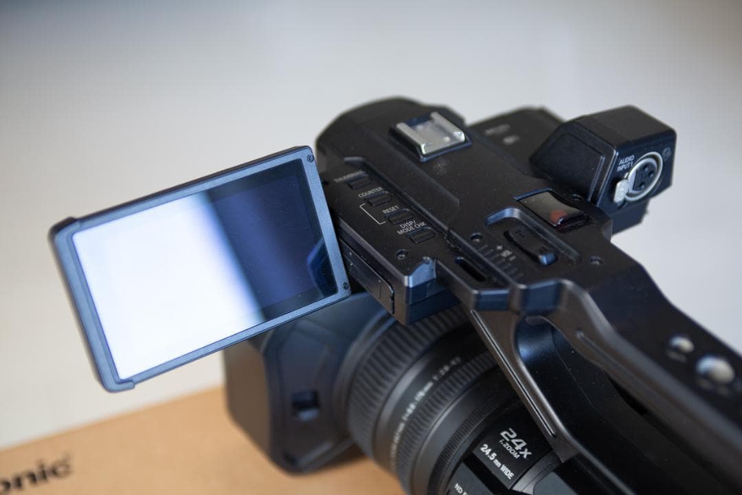 Panasonic HC-X20-K 業務用ビデオカメラ 通電時間38h