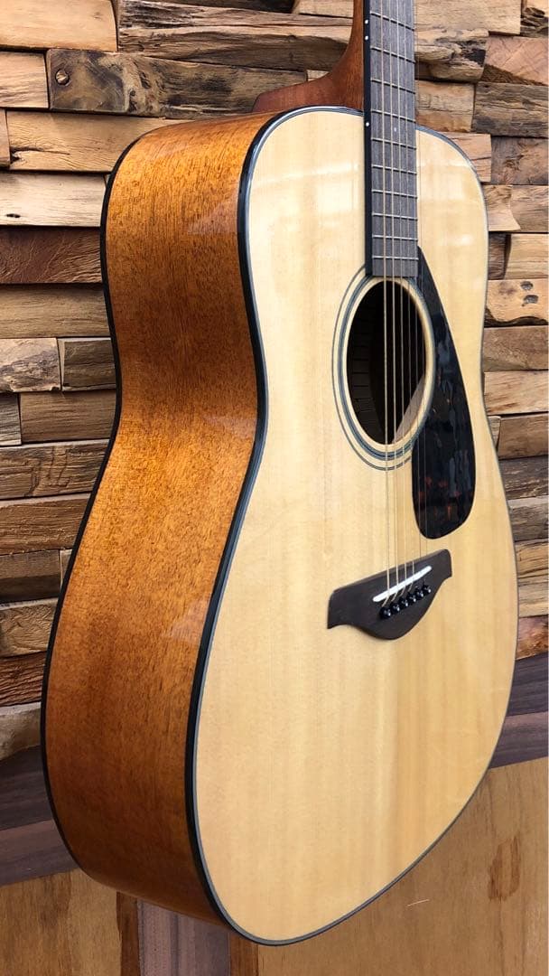 【美品】　アコースティックギター　YAMAHA　FG800