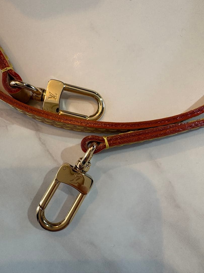 ぴーLouis Vuitton フォールドミーポーチ