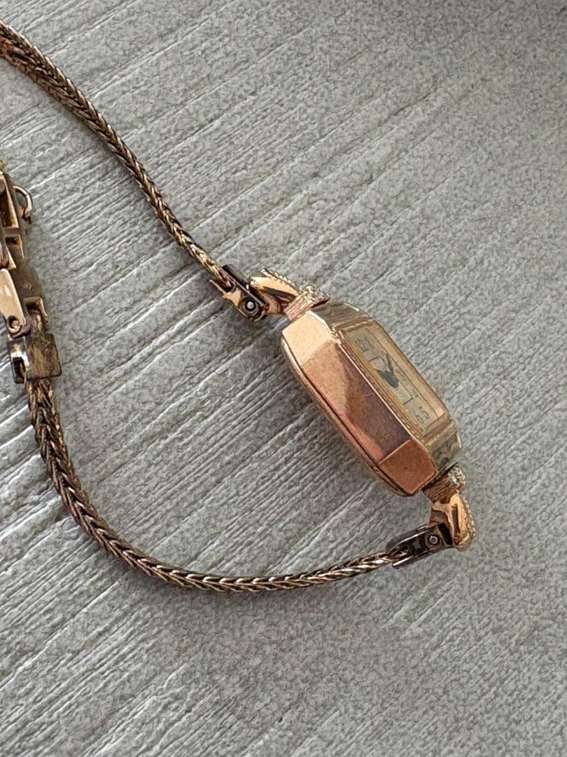 【agete】アガット　スクエアフェイスジュエリーウォッチ　K10ダイヤモンド