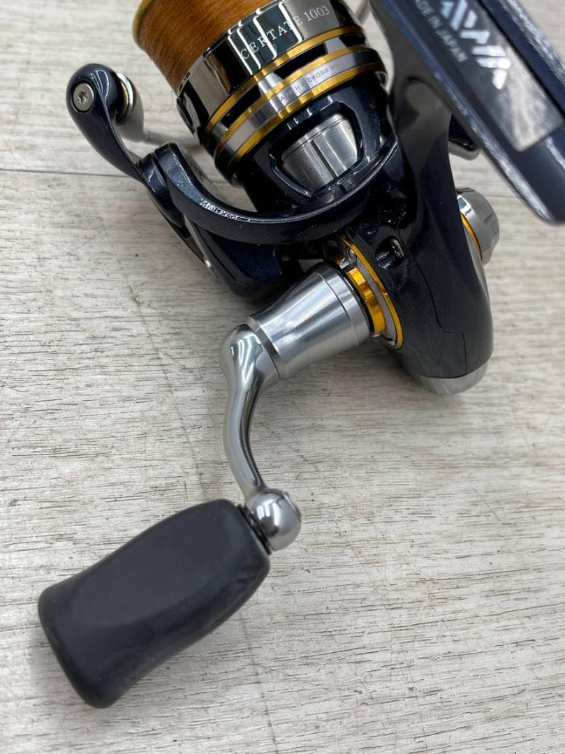 美品 ダイワ セルテート 1003 スピニングリール フィッシング　②