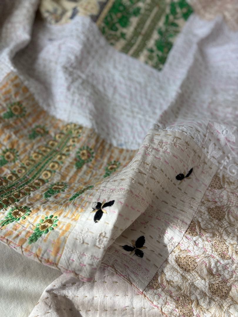 ラリーキルト　インド刺繍　カンタキルト　ヴィンテージ　パッチワーク　マルチカバー