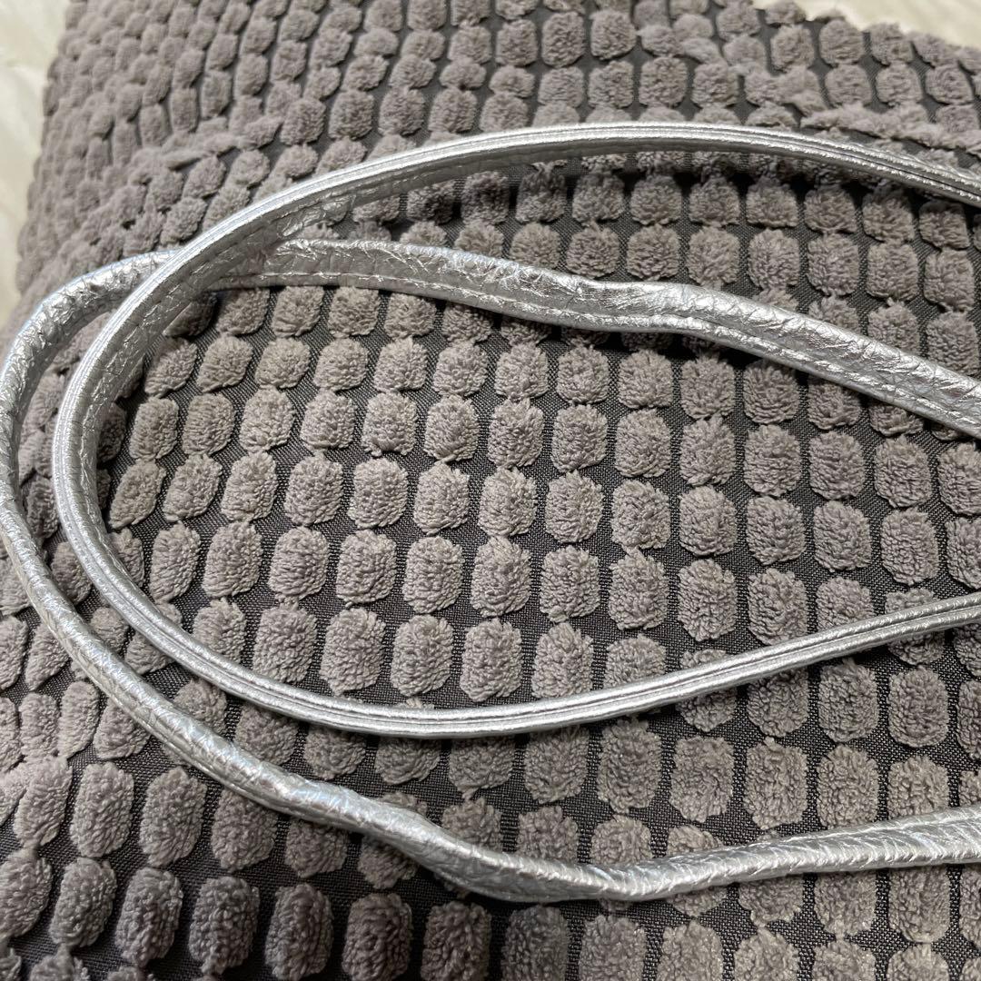 ジャンニキアリーニ　ショルダーバッグ　アリファ　Mサイズ　シルバー