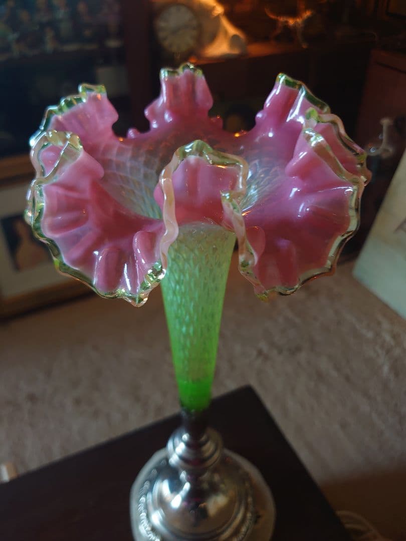 「売約済」フランス1890s'ヴィクトリアンクランベリー ヴァセリンSP花器