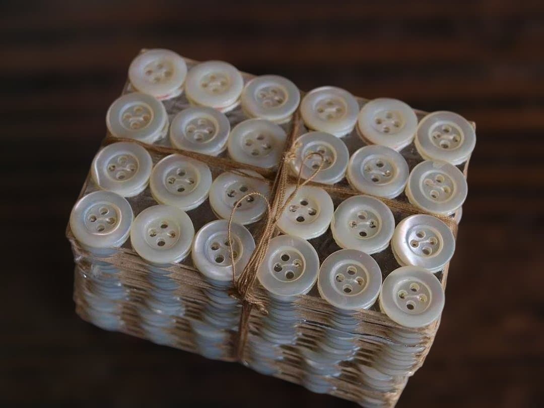 未使用シェルボタン 12mm 528個 貝ボタン マザーオブパール手芸/J889