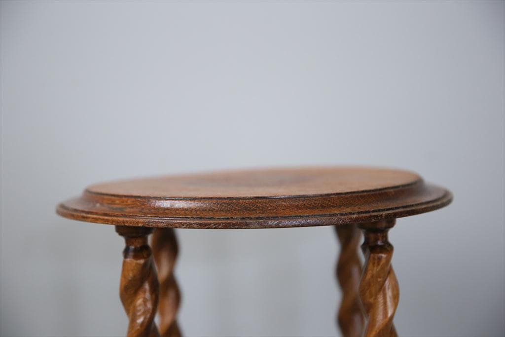 英国アンティーク木製ワインテーブル/サイドテーブル/丸机/飾り棚(90-99)