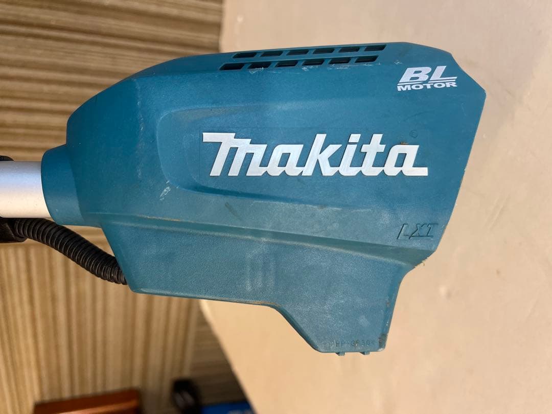 【バッテリー3個付】マキタ充電式草刈機 MUR190SDF +5枚替刃おまけ付き