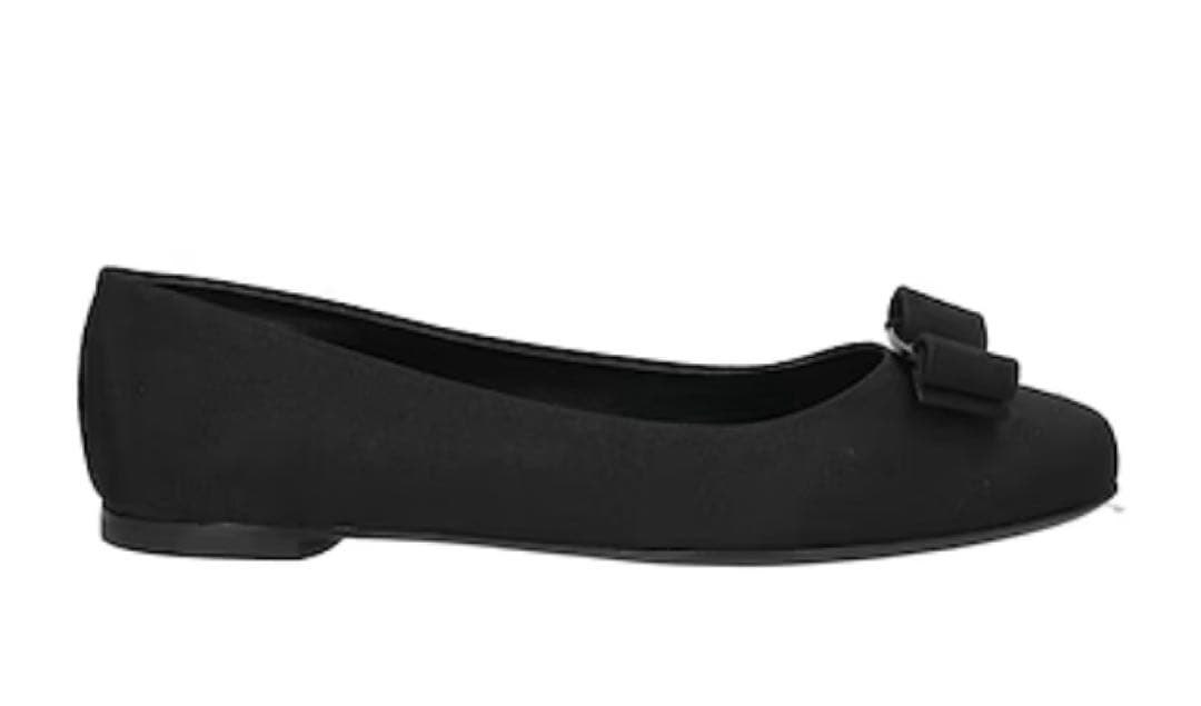 FELLAGAMO VARINAブラックリボンフラットシューズ