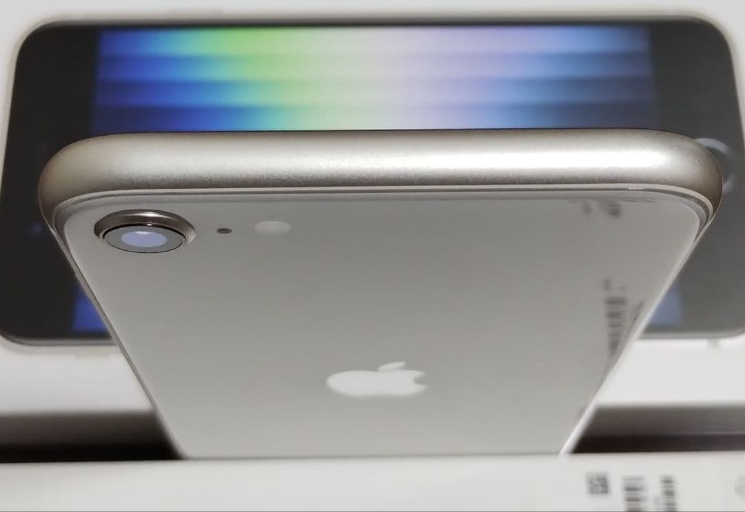 ★新品電池100%★iPhone SE 第3世代 64GB 国内版 展示デモ機
