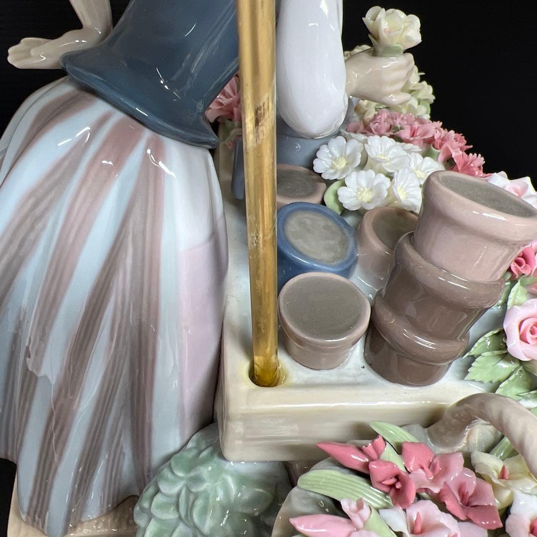 専用リヤドロ　「公園通りの花屋さん」最大高さ約30.5㎝　東Y7-1202☆1F