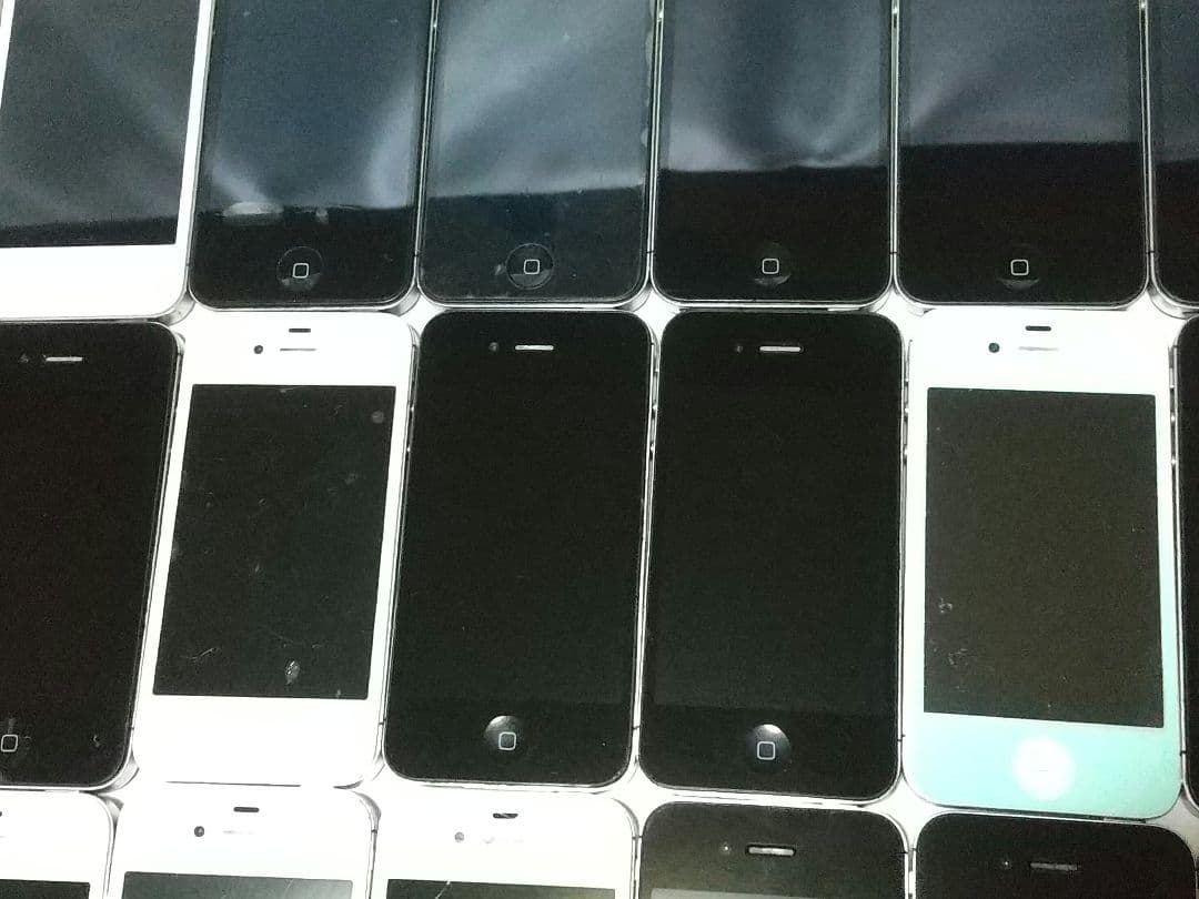 iPhone 4/4S 30台セット ホワイト ブラック ピンク ミント