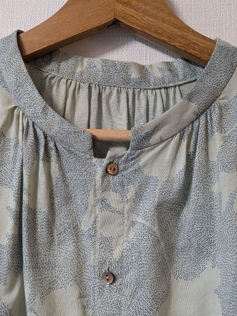 パラスパレス　2025FW 花柄シャツ