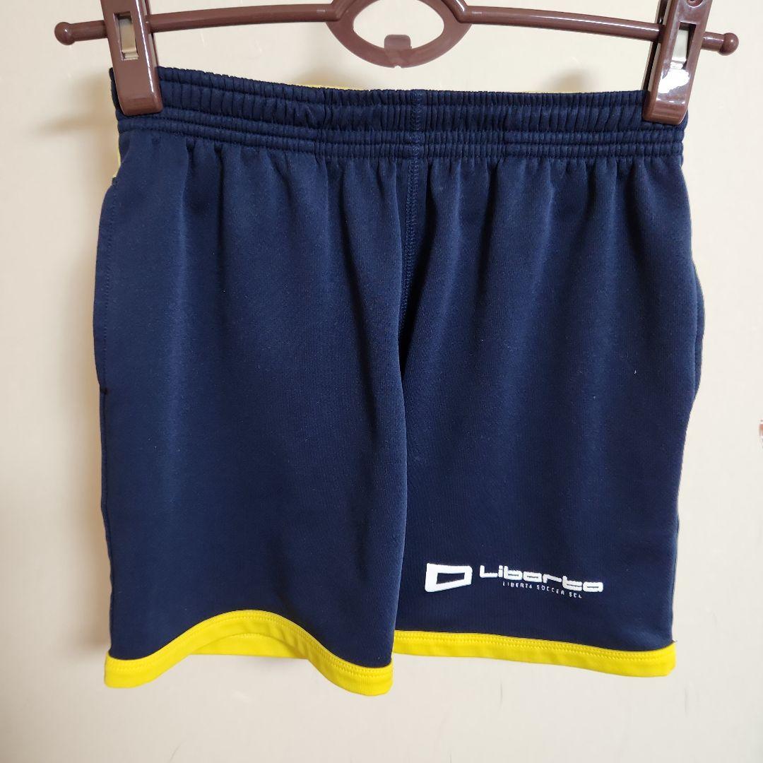 リベルタ　サッカースクール　ユニフォームセット　半袖　短パン　ピステ
