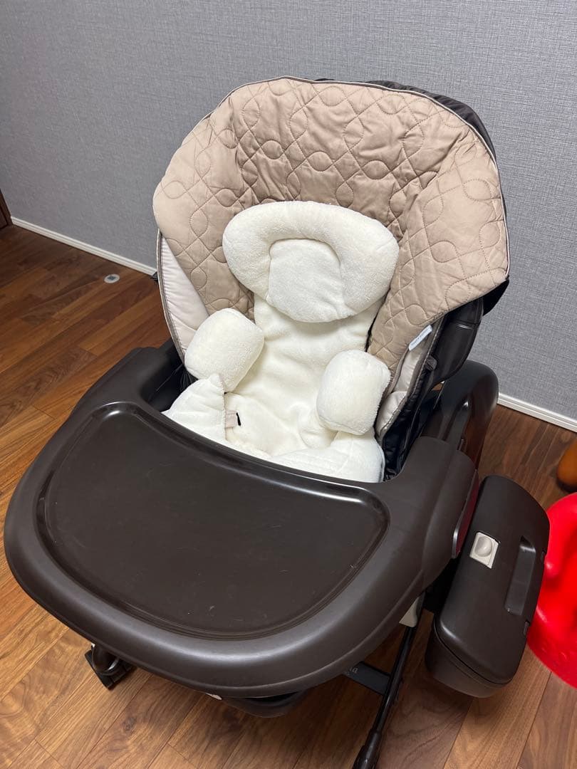 【美品】Combi コンビ　ネムリラ　AT ハイローチェア　オートスイング