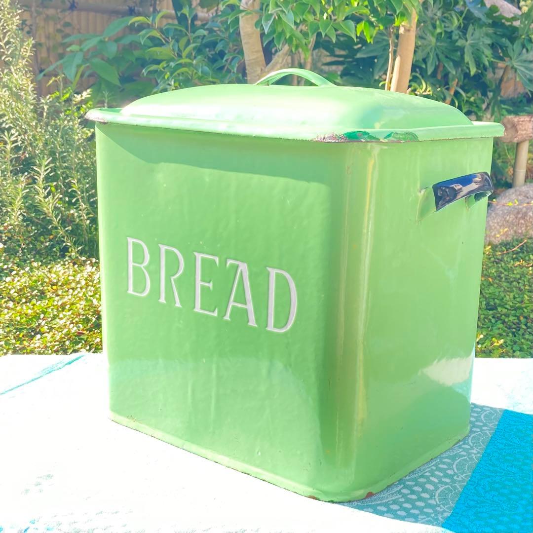 希少✧イギリスアンティーク　かわいいミントグリーンBREADホウロウ缶˚✧₊⁎✧