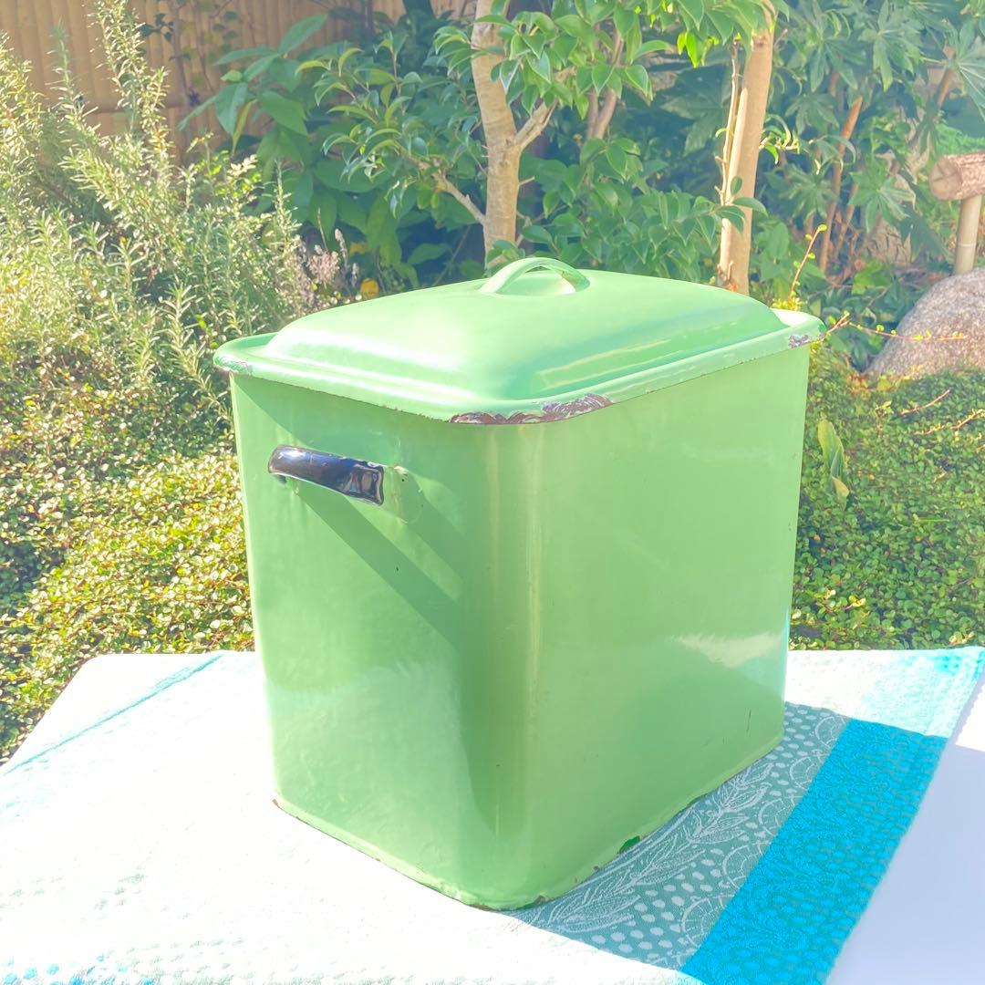 希少✧イギリスアンティーク　かわいいミントグリーンBREADホウロウ缶˚✧₊⁎✧