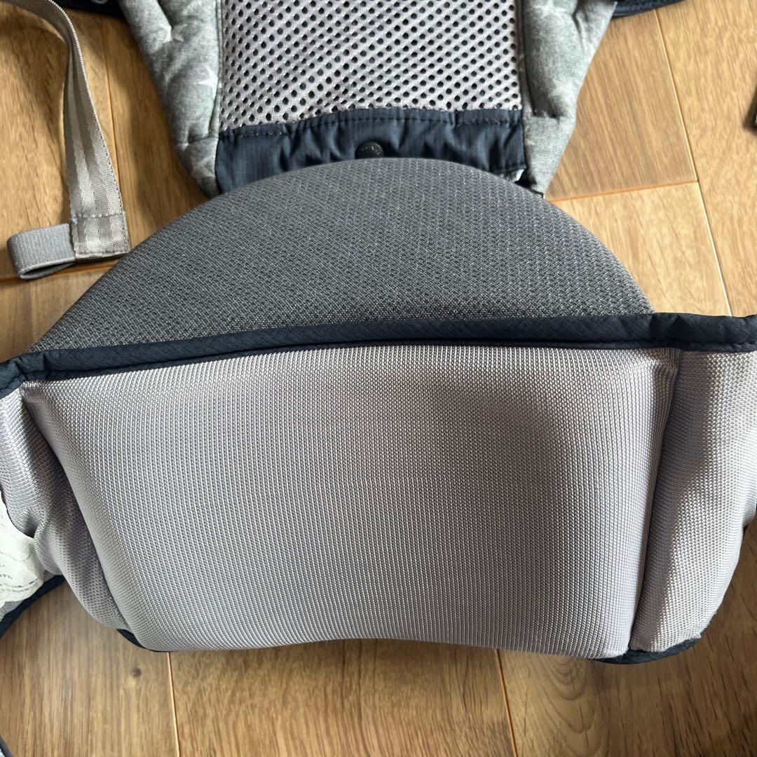 【美品】ミキハウス×ポグネー コラボ 抱っこ紐　チャコールグレーよだれカバー等付