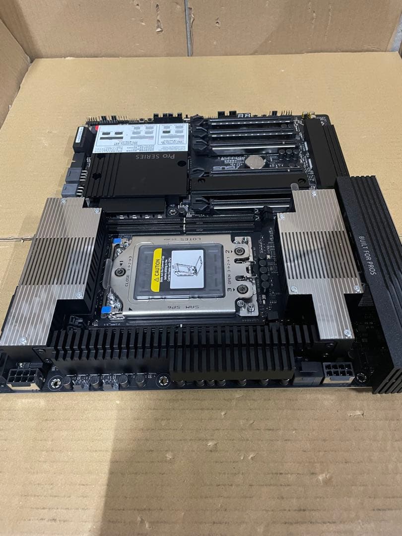 ASUS Pro WS TRX50-SAGE WIFI AMD マザーボード