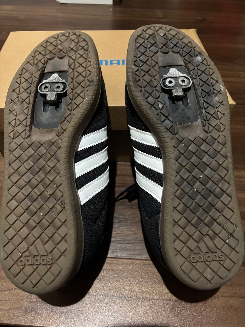 adidas VELOSAMBA ブラック/ホワイト スニーカー　26.5cm