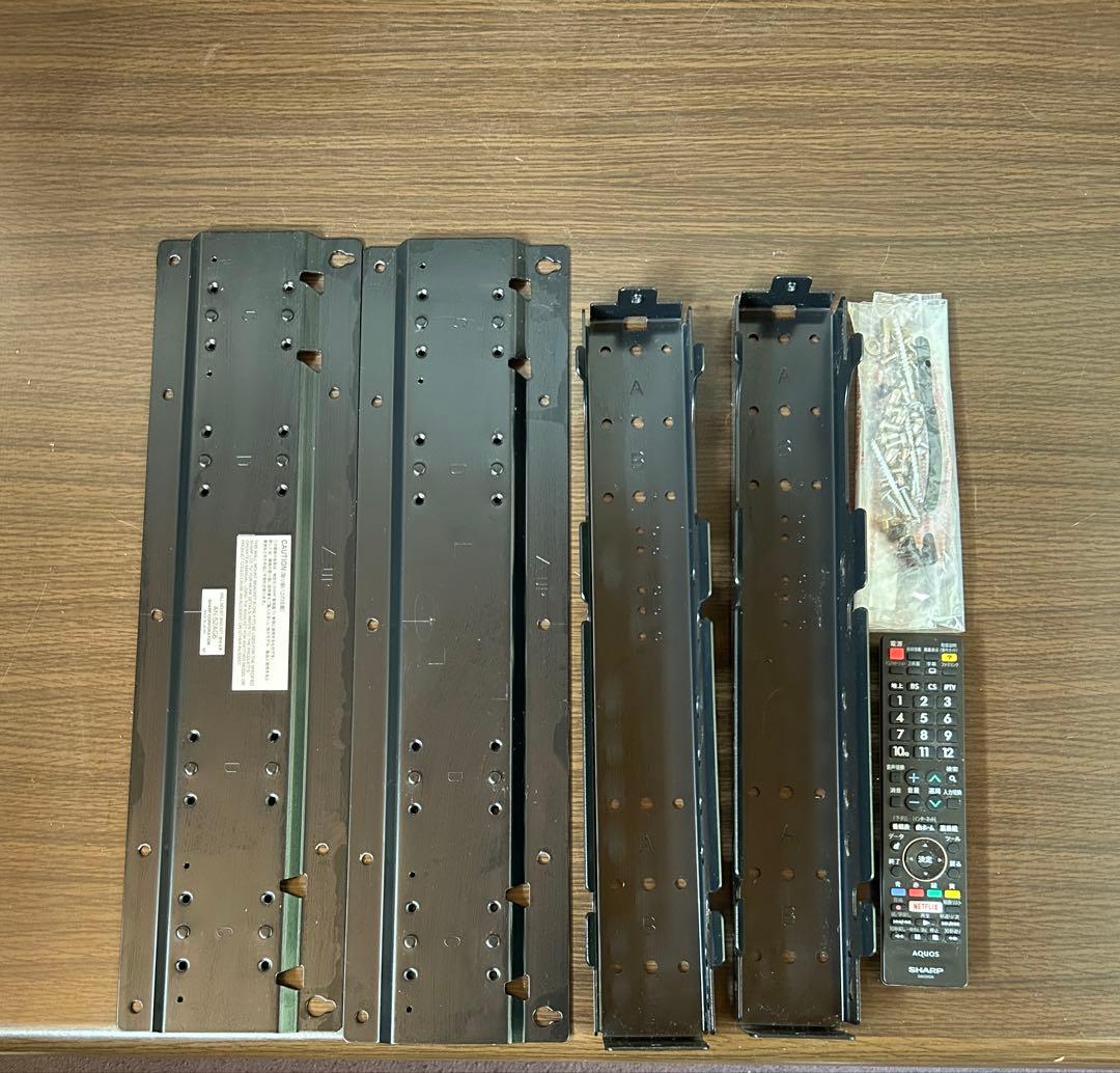 AQUOS 60インチ 壁掛けテレビ