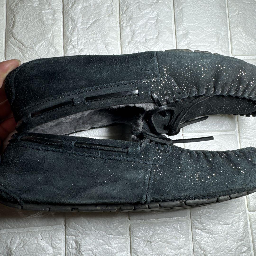 美品★UGG ブラック スエード モカシン ラメ 24cm リボン