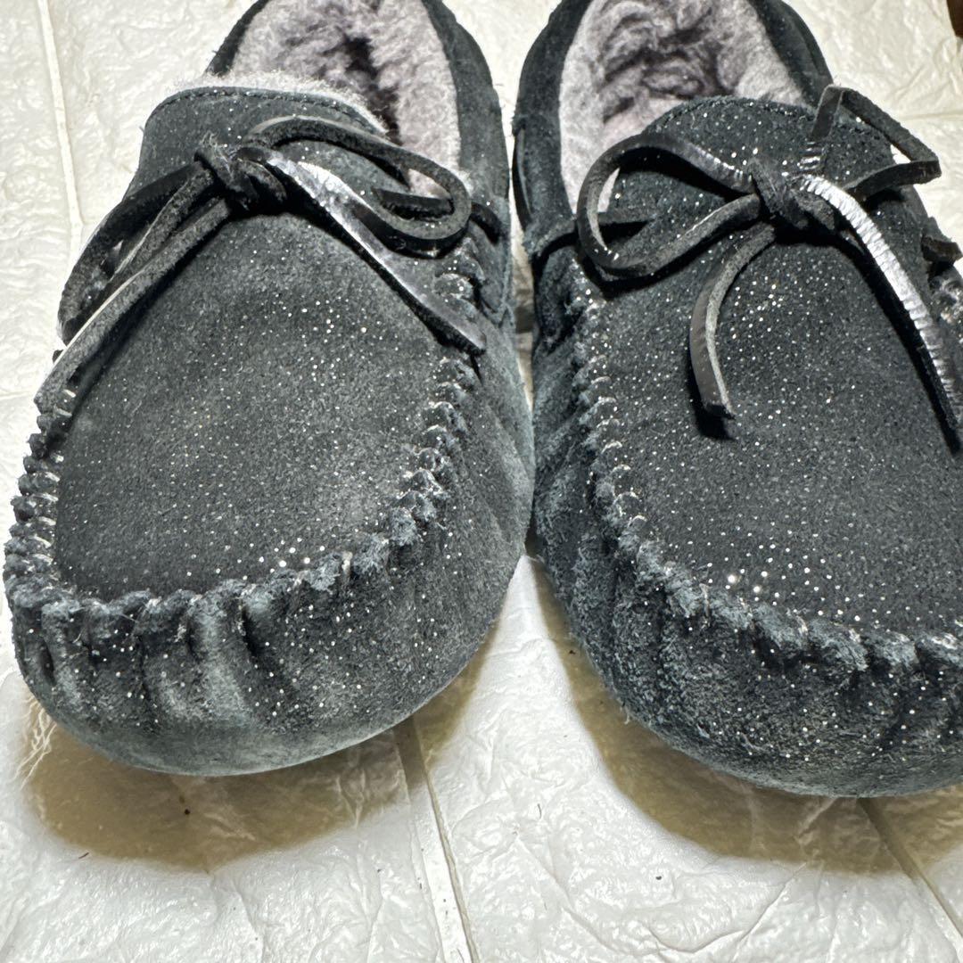 美品★UGG ブラック スエード モカシン ラメ 24cm リボン