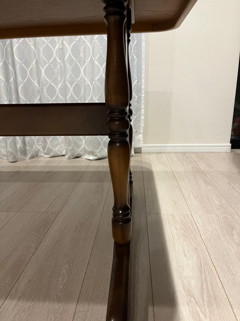 【カリモク】コロニアル　ダイニングテーブル　レトロ