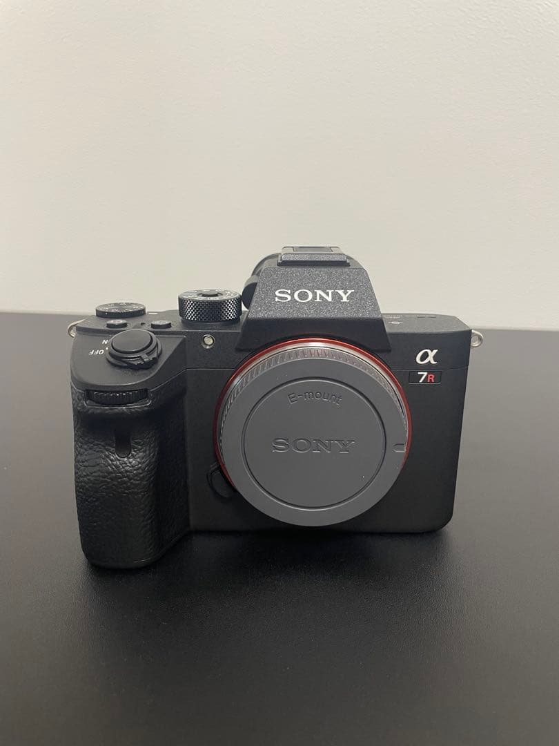 デジタルカメラ Sony A7R iii + FE 1.8 50mm Lens