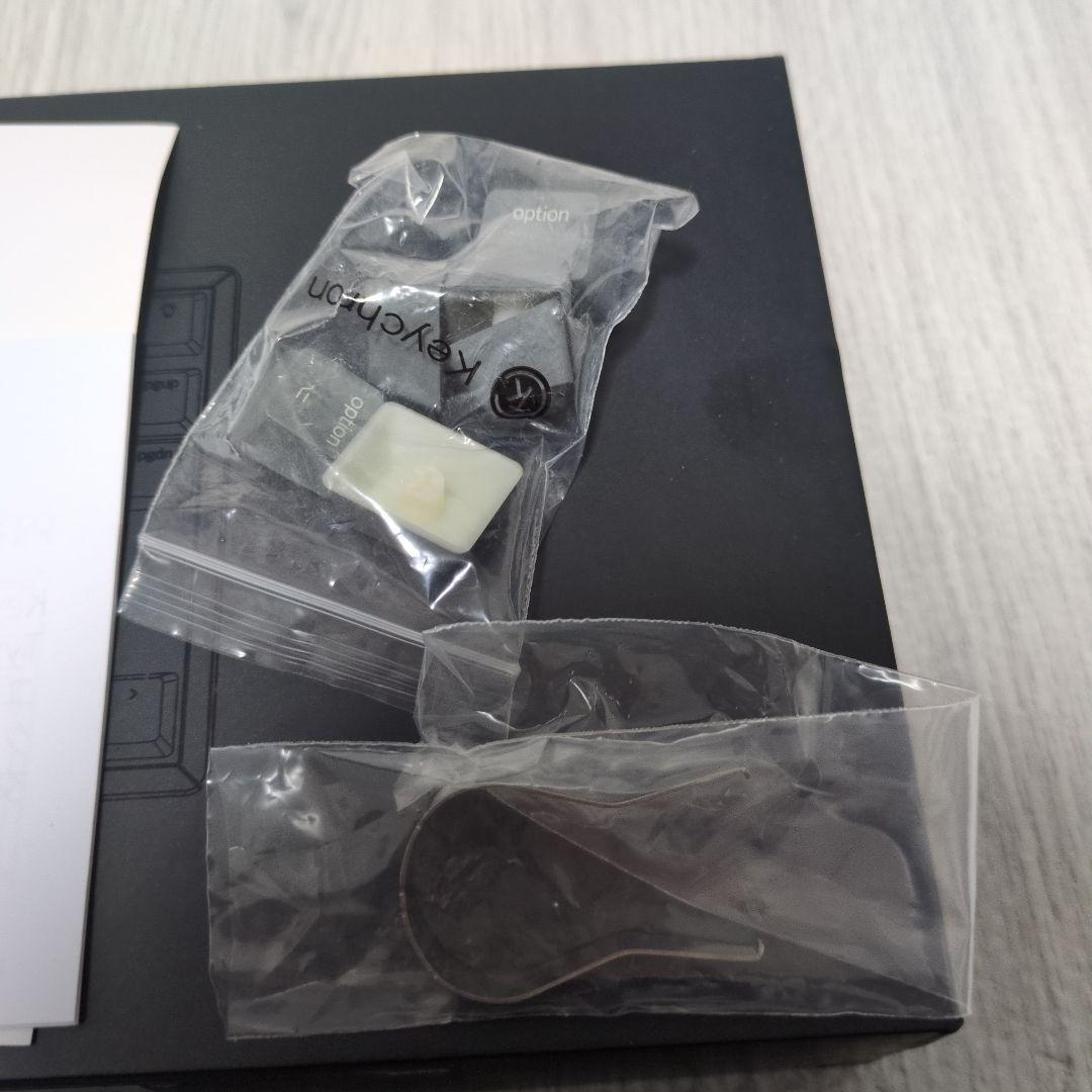 Keychron K8 ワイヤレスメカニカル茶軸　日本語配列 赤軸未開封おまけ