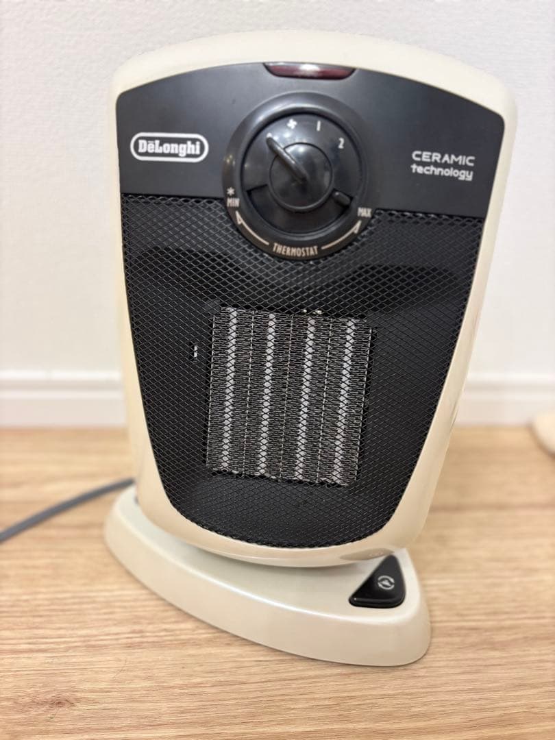 デロンギ　セラミックファンヒーター