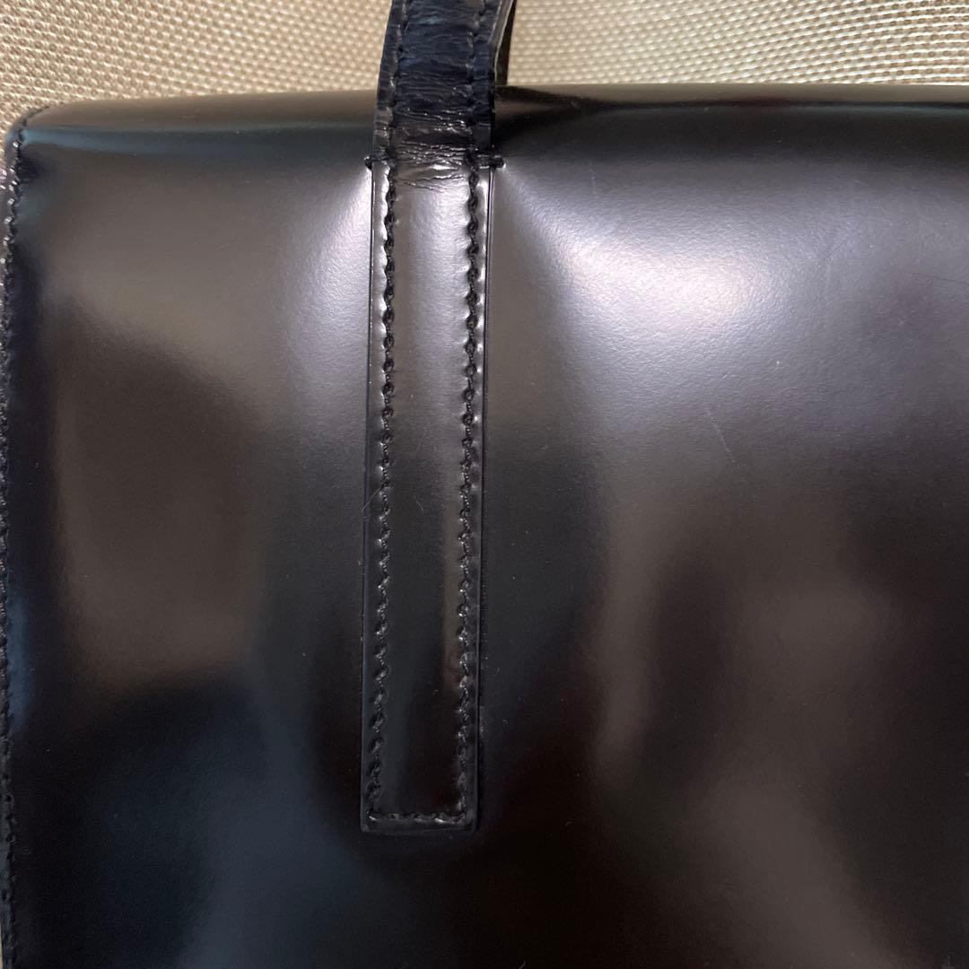 PRADA 黒 レザーハンドバッグ