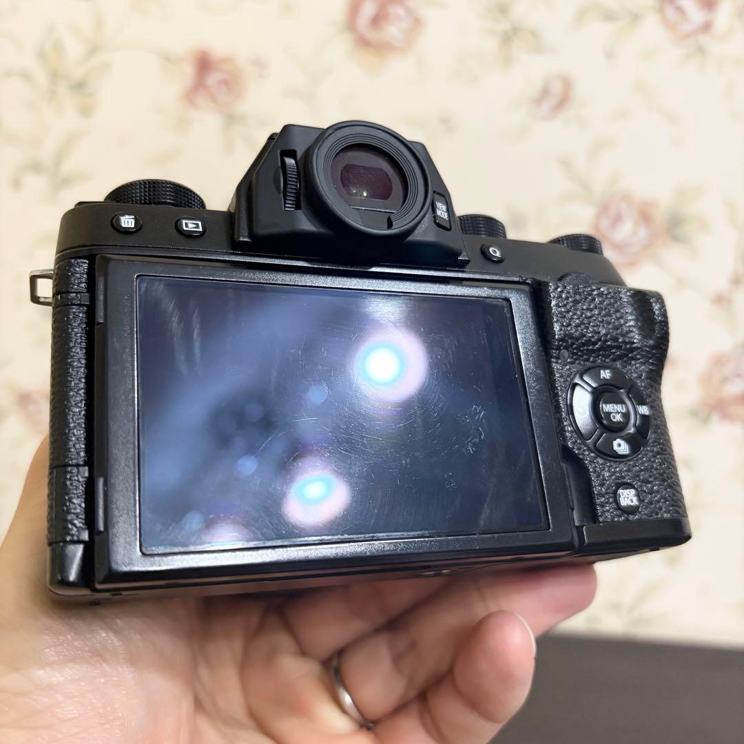 FUJIFILM X-T100 レンズキット XC15-45mm