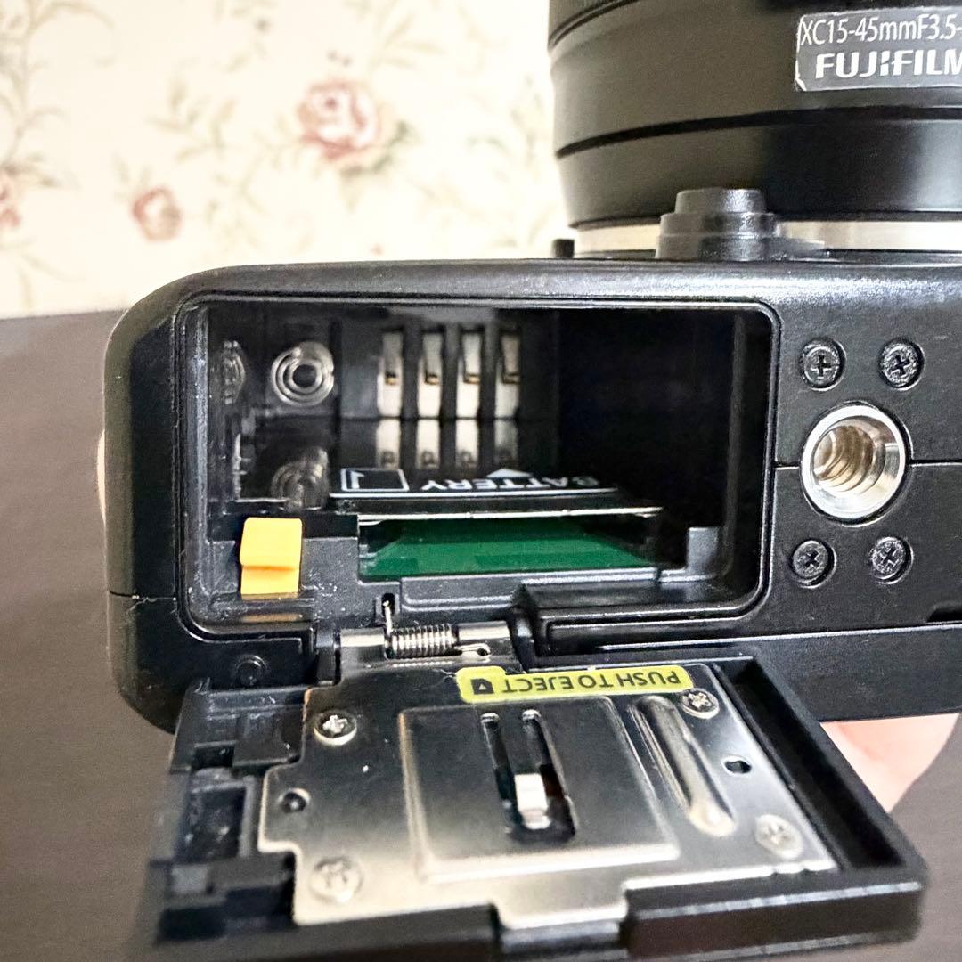FUJIFILM X-T100 レンズキット XC15-45mm