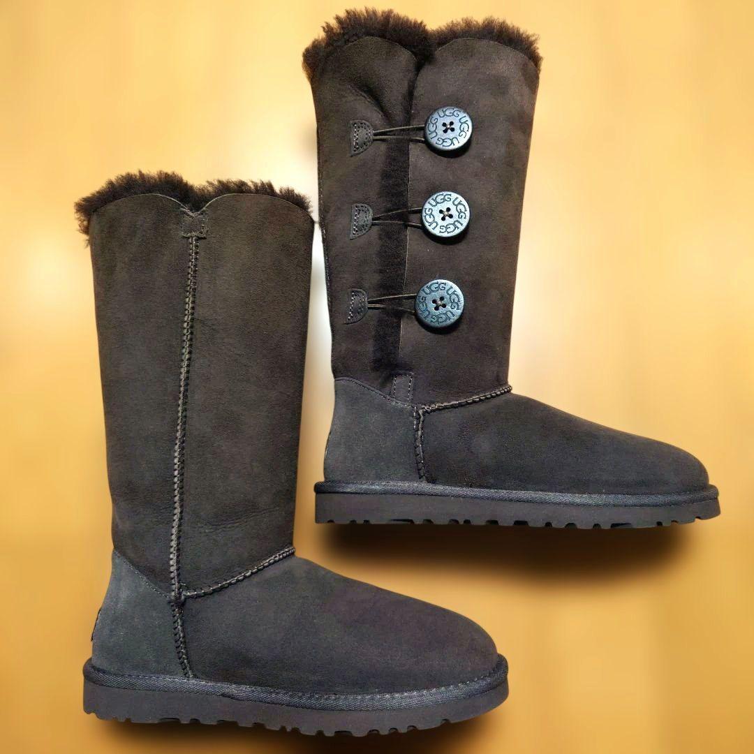 未使用 UGG チョコレート ベイリーボタン トリプレット ムートンブーツ アグ