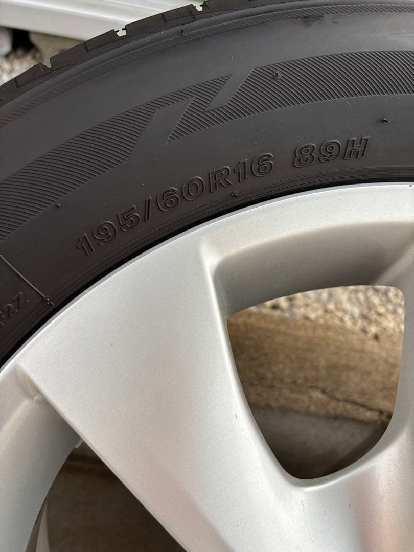 ミントグリーン