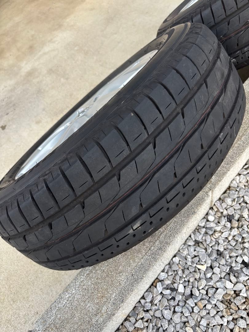 ミントグリーン