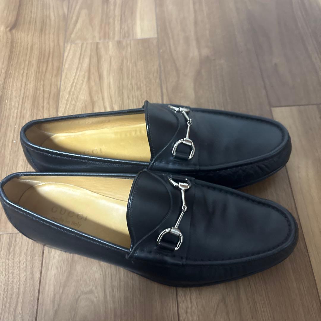 GUCCI 黒 ホースビットレザー ローファー
